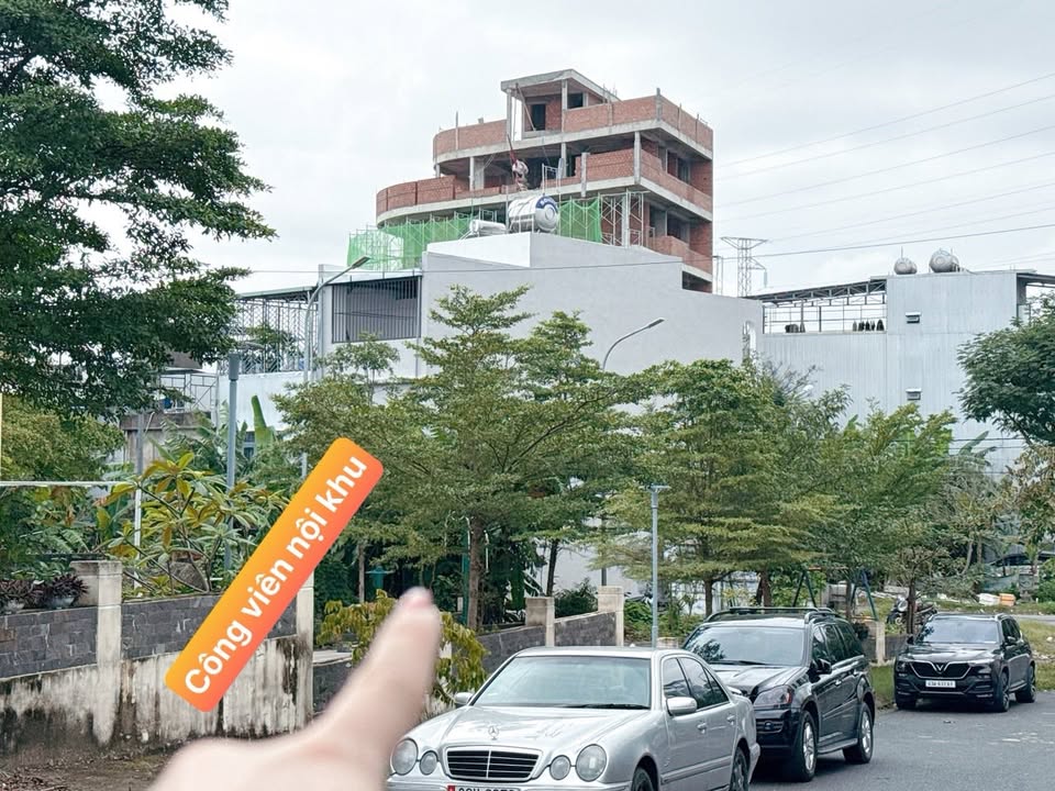 Townhouse Liền kề Nam Việt Á Đà Nẵng 100m² giá 6.6 tỷ - Sạch đẹp, hướng Đông