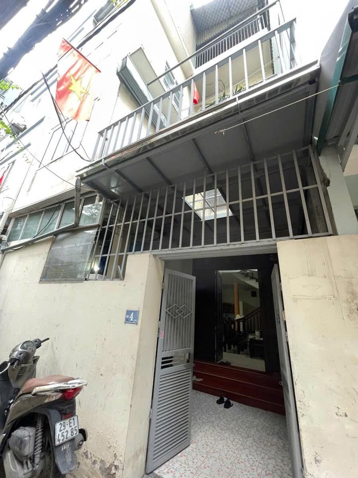Nhà 4 tầng phường Đại Mỗ 80m² giá 14.4 tỷ - Gần ô tô, vị trí thuận lợi!