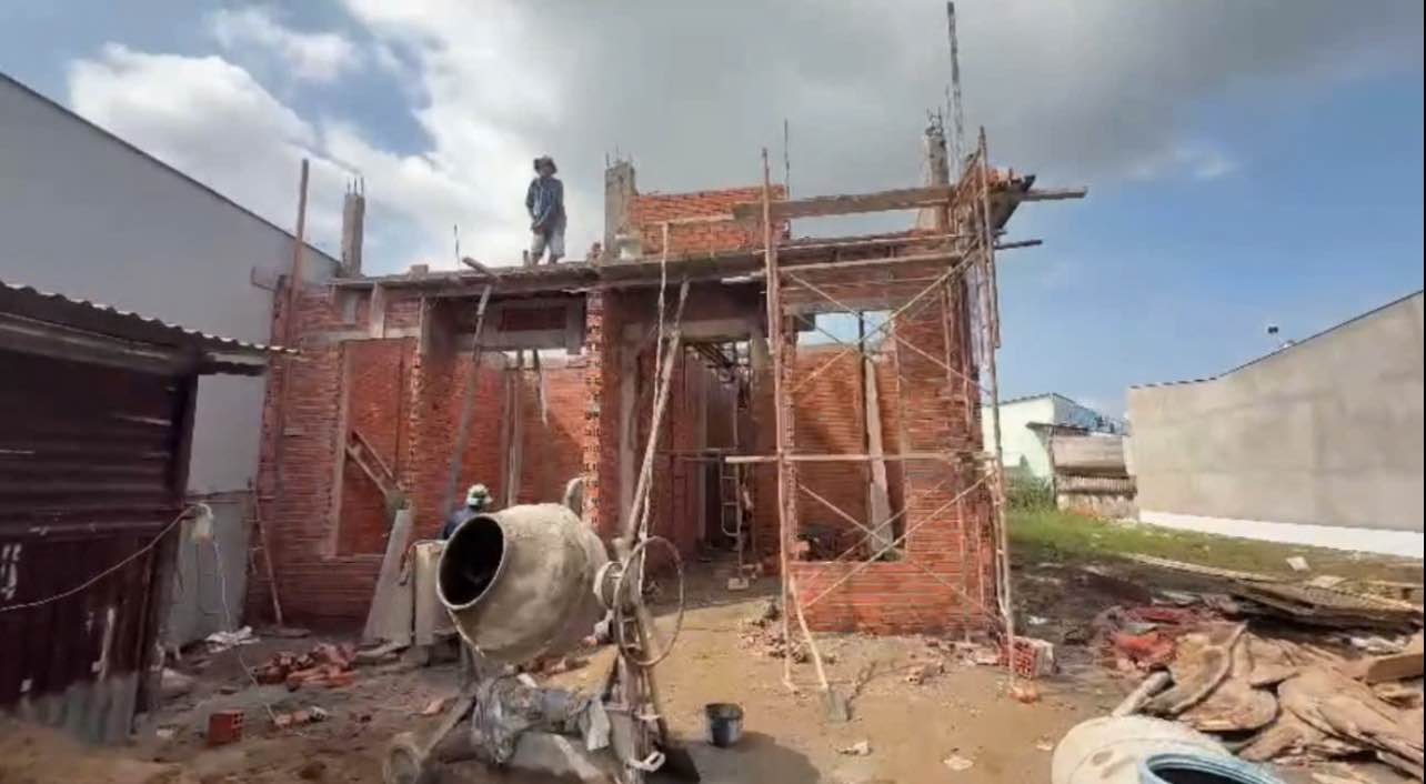 Nhà liền kề tại Phú Lợi Sóc Trăng 116m² giá 1.45 tỷ - Thiết kế hiện đại, sẵn sàng vào ở!