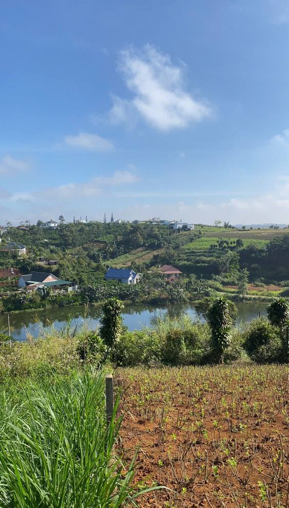 Đất nền view hồ tại phường 2 Bảo Lộc 780m² giá chỉ 2.35 tỷ - Sổ đỏ chính chủ!