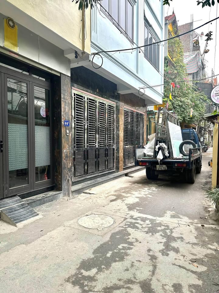 Nhà phố Đông Ngạc 35m² giá thỏa thuận - Ngõ ô tô tránh, thích hợp kinh doanh!