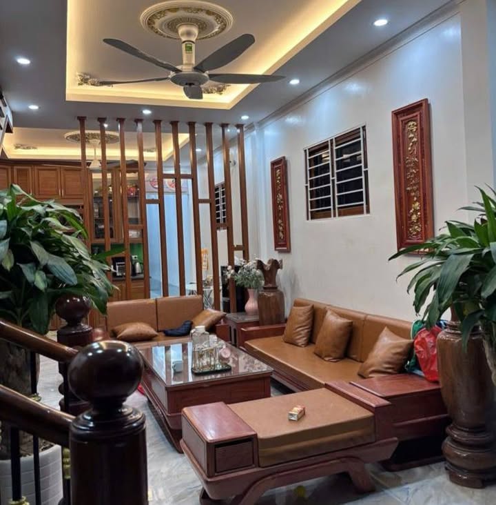 Nhà đẹp Phương Canh 69m² giá 10 tỷ - Ô tô đỗ cửa, tiện ích đầy đủ!