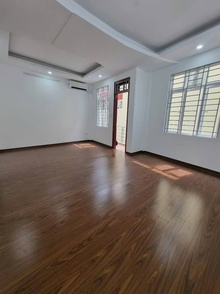 Nhà phố Trần Cung, Bắc Từ Liêm 38m² giá 9.9 tỷ - Lô góc thoáng sáng, gần phố!