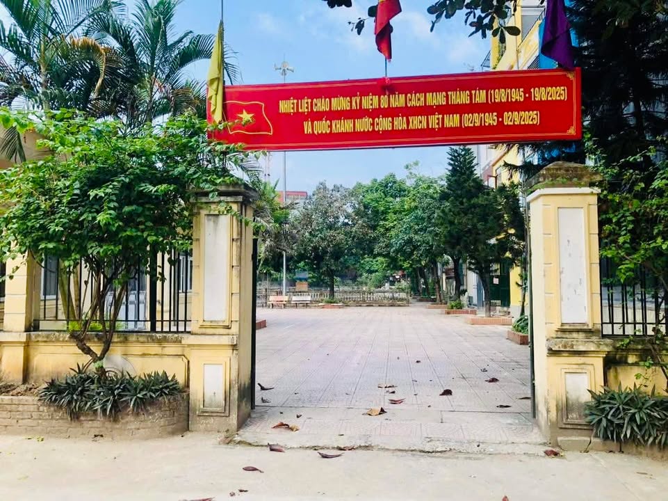 Nhà bán Đại Mỗ 52m² giá 13 tỷ - Lô góc 3 mặt thoáng, ô tô vào tận nhà!