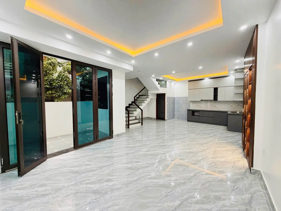 Nhà độc lập Lê Chân 50m² giá 4.25 tỷ - Thiết kế hiện đại, thuận tiện giao thông!