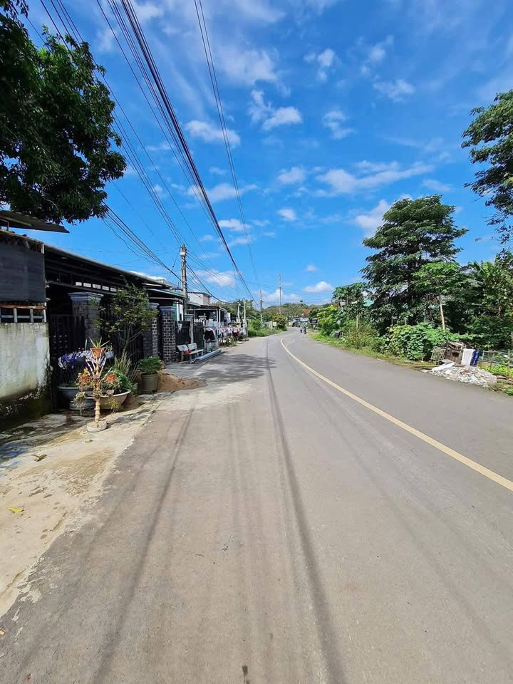 Nhà cấp 4 Tân Phú 280m² giá 1.9 tỷ - An ninh tốt, khu dân cư thân thiện!