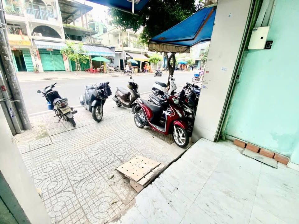 Mặt bằng cho thuê mặt tiền đường Hàn Hải Nguyên, quận 11 - Phù hợp kinh doanh ăn uống!