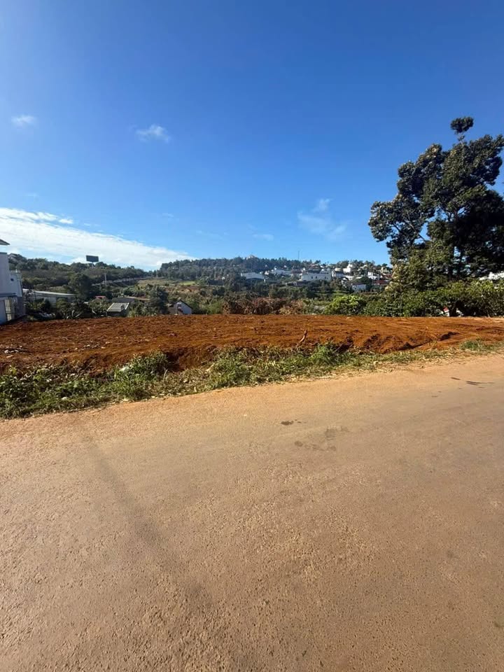 Đất nền Gia Nghĩa 180m² giá 950 triệu - Đầu tư sinh lời ngay!