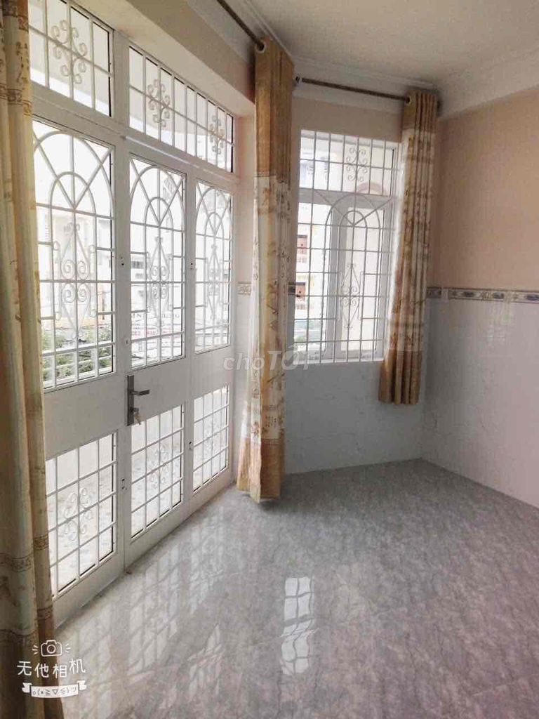 Phòng trọ ban công Hồng Bàng Q11 24m² giá 3.5 triệu - An ninh 24/24, giờ giấc tự do!