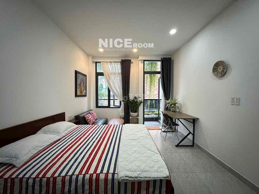 Studio ban công 30m² giá 8 triệu - Dọn vào ở ngay!