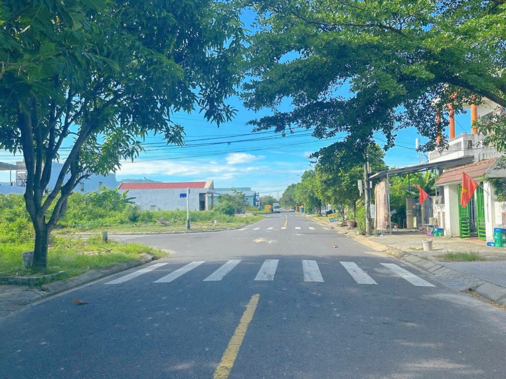 Đất nền tái định cư Hòa Liên, Đà Nẵng 100m² giá 2.47 tỷ - Nhanh tay sở hữu!