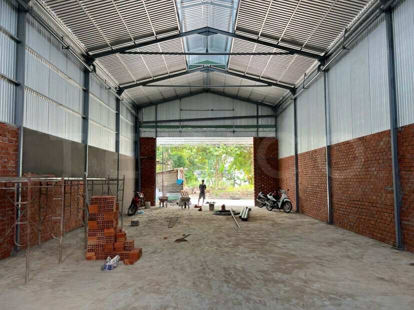 Cho thuê kho 330m² mới xây tại Võ Văn Kiệt, Cần Thơ - Tiện lợi cho việc chứa hàng!