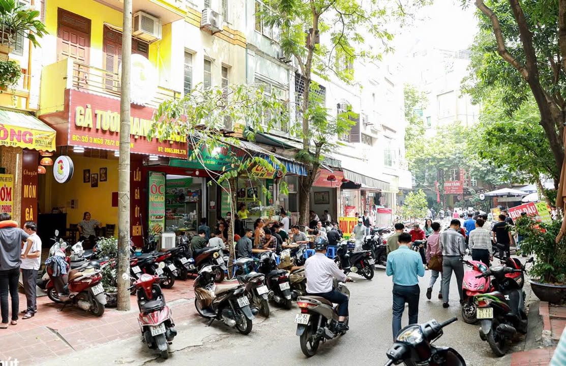 Nhà phố Duy Tân Cầu Giấy 70m² giá 35 triệu - Kinh doanh sầm uất!