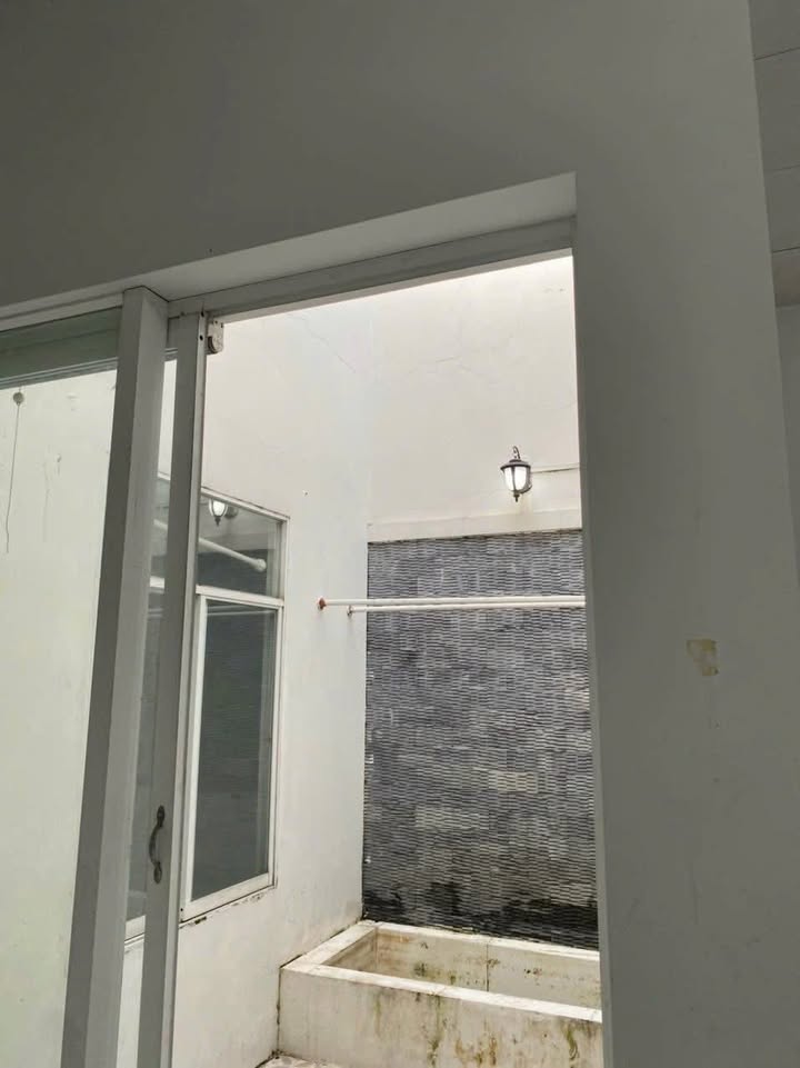 Nhà cho thuê tại Phú Nhuận, Bến Tre 145m² giá 4 triệu - Nhà thông thoáng, chờ bạn vào ở!