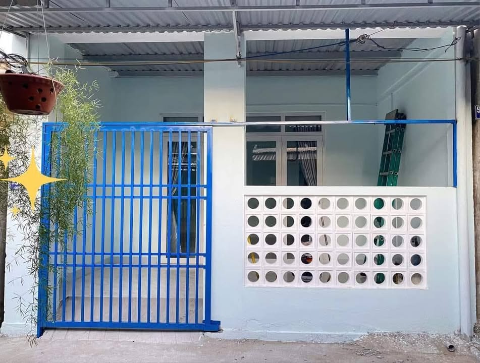 Nhà phố Chánh Lộ - TP Quảng Ngãi 90.6m² giá chỉ 1.39 tỷ - Ô tô vào tận nơi!