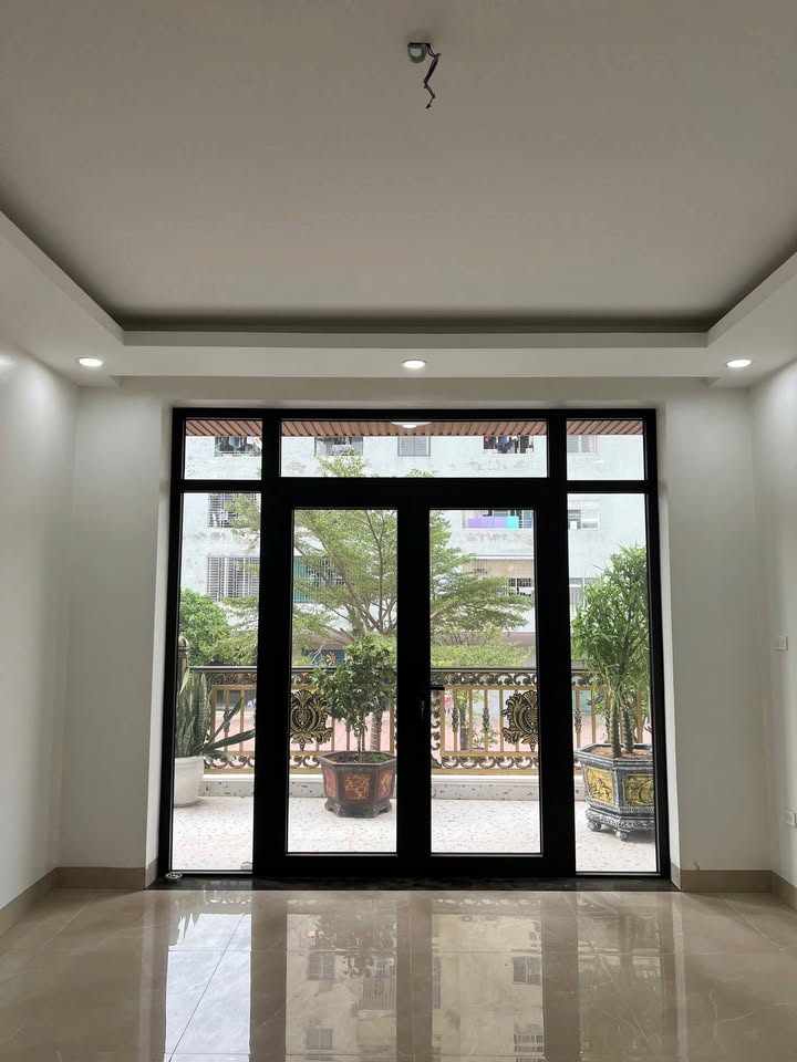 Cho thuê mặt bằng tại ngõ 79 Thanh Đàm, Hoàng Mai 160m² - Phù hợp kinh doanh đa dạng!