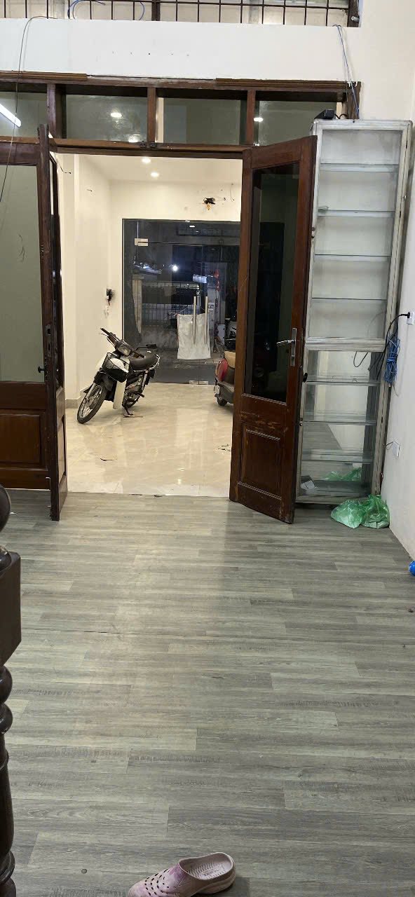 Nhà cho thuê 490 Đội Cấn, Ba Đình 80m² - Giá 18 triệu/tháng, Chủ Nhà Dễ Tính!