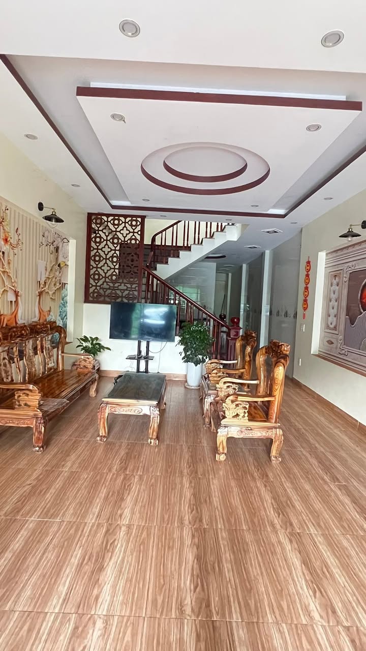 Nhà cho thuê 2 tầng đường Đàm Quang Trung, phường Duyên Hải - Thích hợp cho thuê lâu dài!