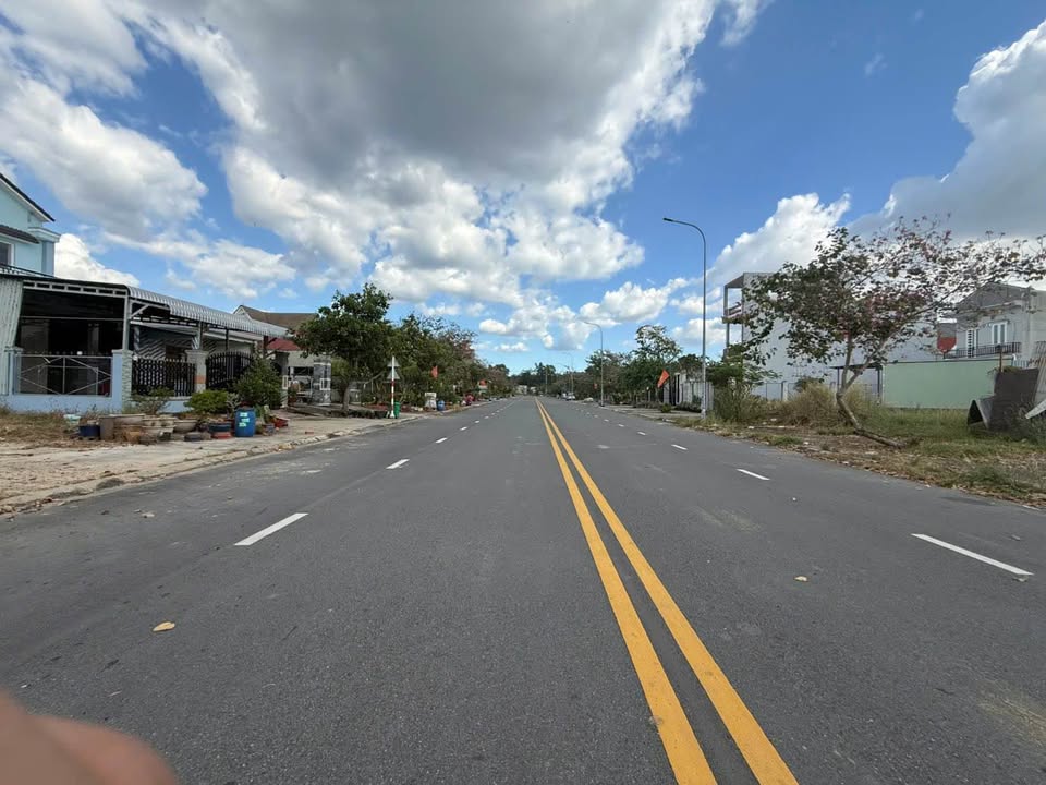 Đất nền 332m² mặt tiền N9, Vĩnh Tân, Tân Uyên - Pháp lý rõ ràng, giá chỉ 5 tỷ!