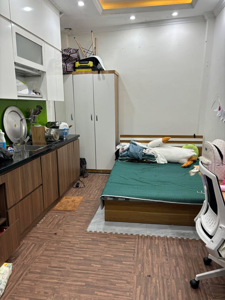 Cho thuê phòng tại Cầu Giấy 20m² giá 3.5 triệu - Tiện nghi đầy đủ, tự do giờ giấc!