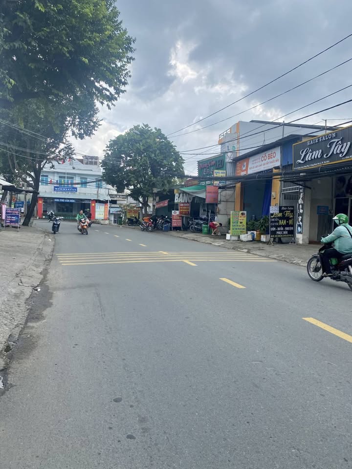 Đất Làng Tăng Phú Thủ Đức 82m² giá 5 tỷ - Tặng 5 phòng trọ thu nhập 12 triệu/tháng!