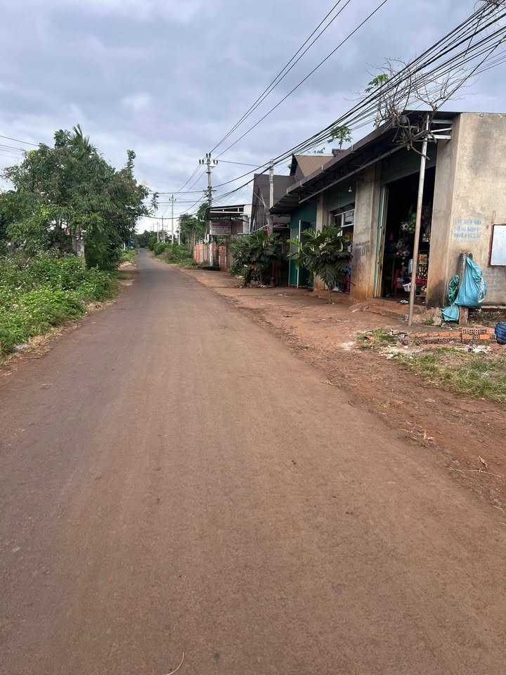 Đất mặt tiền kinh doanh Cư Suê 135m² giá chỉ 670 triệu - Cơ hội đầu tư tuyệt vời!