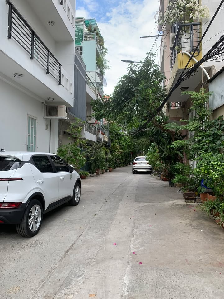 Nhà đẹp Lý Phục Man Quận 7 82.4m² giá 9.9 tỷ - Sổ hồng riêng công chứng ngay!