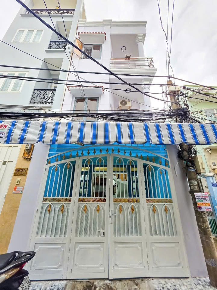 Nhà đẹp Nguyễn Văn Quỳ Quận 7 60m² giá 7.7 tỷ - Dọn vào ở ngay!