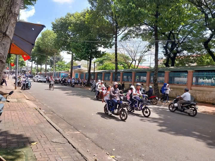 Cho thuê nhà & mặt bằng kinh doanh Ngãi Giao 50m² giá 3 triệu - Vị trí đắc địa đối diện trường học!