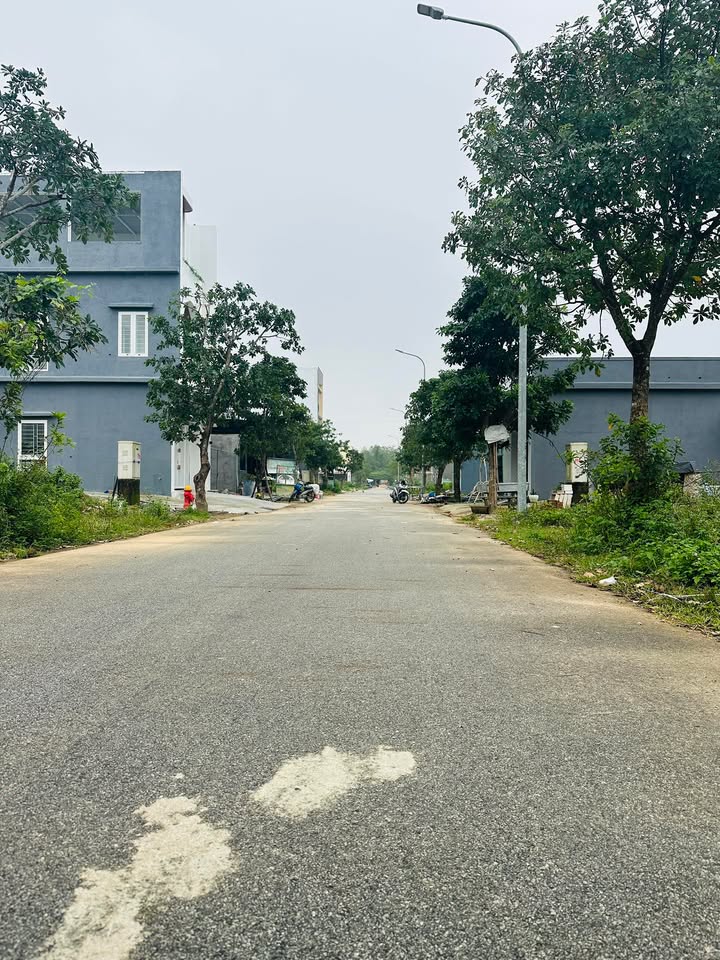 Đất tái định cư Bàn Thạch Tam Kỳ 96m² giá 1.8 tỷ - Tiềm năng phát triển lớn!