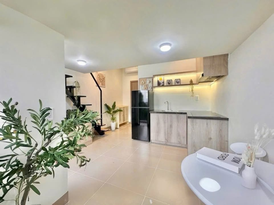 Phòng cho thuê Quận 9 20m² giá 4.5 triệu - Full nội thất, ban công thoáng mát!