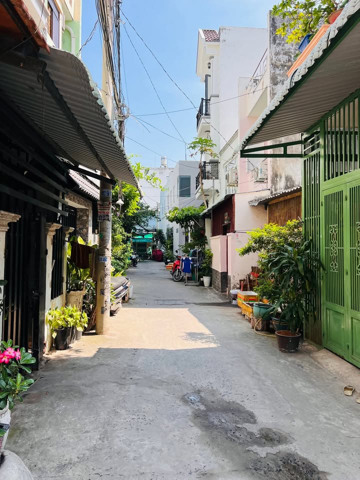 Nhà 2 Mặt Tiền Gò Ô Môi, Quận 7, 70m² giá 6 tỷ - Kinh doanh lý tưởng!