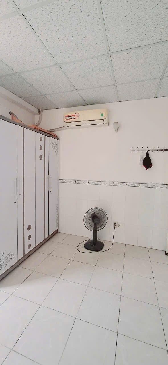 Chung cư C6 Man Thiện, Thủ Đức 72m² giá 7 triệu - Gần khu công nghệ cao!