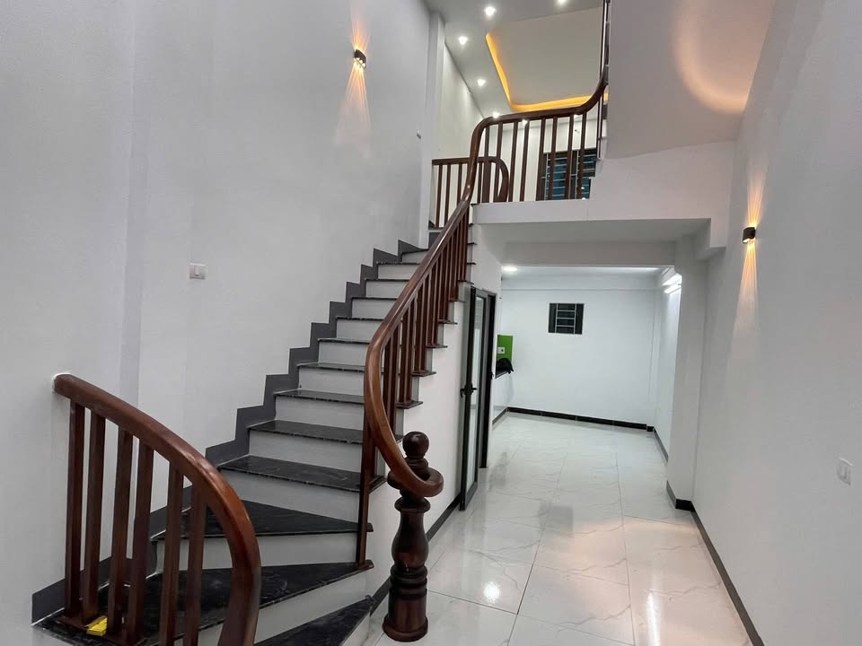 Nhà 4 tầng Tả Thanh Oai, 35m² giá 4.7 tỷ - Sẵn sàng đón Tết!