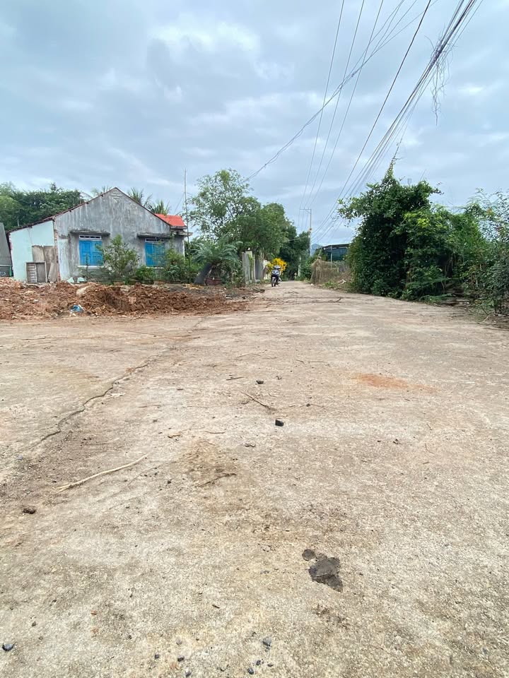 Đất nền Suối Tân Cam Lâm 122m² giá chỉ từ 800 triệu - Cơ hội đầu tư vàng!