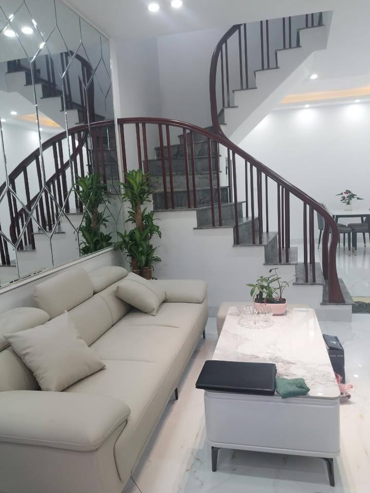 Nhà 4 tầng Bùi Xương Trạch 38m² giá 4.3 tỷ - Đầu tư sinh lời ngay!