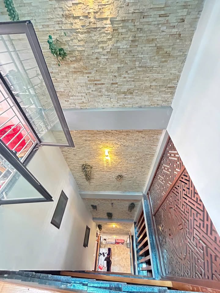 Nhà 4 tầng mặt phố Ngô Quyền, Điện Biên, 80m² - Đầu tư sinh lời cao!