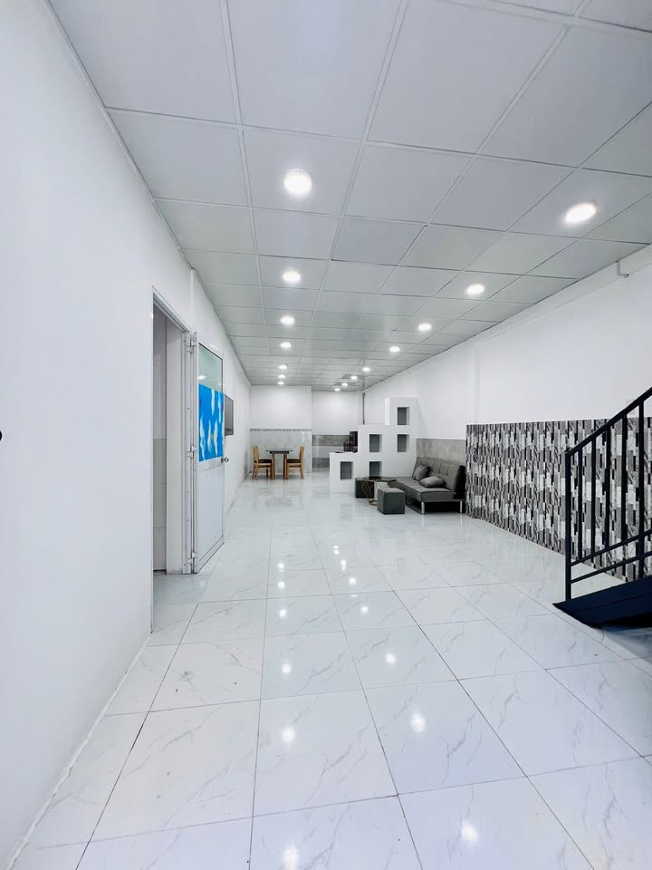 Nhà bán P5 Mỹ Tho 66.8m² giá 1.8 tỷ - Vào ở ngay!