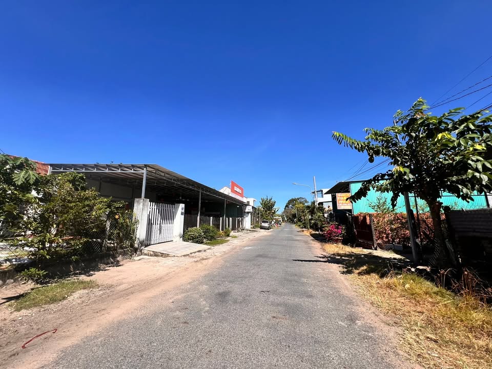 Đất nền Ninh Sơn, TP. Tây Ninh 174m² giá 200 triệu - Vị trí đắc địa, tiềm năng tăng giá cao!