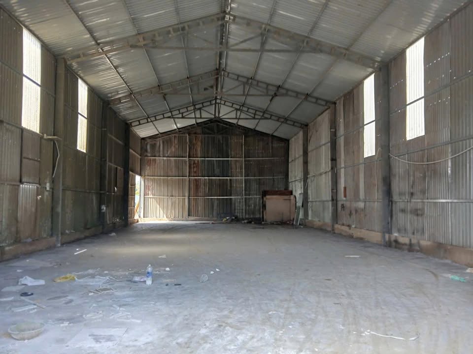 Cho thuê kho mặt tiền Nguyễn Xiển, Thủ Đức 300m² - Vị trí đắc địa, giá tốt!