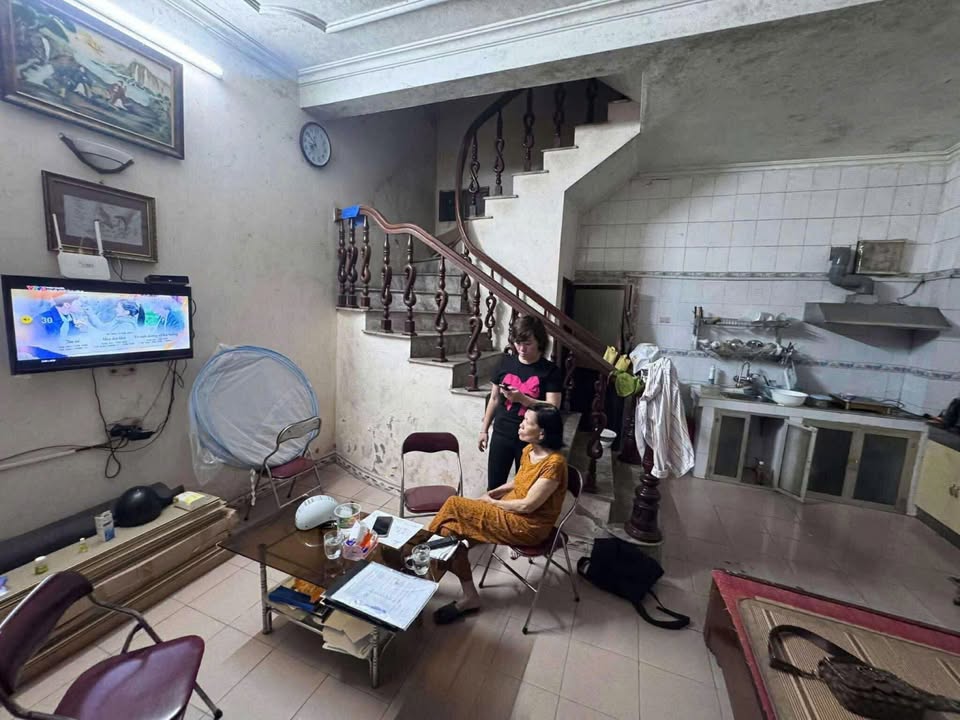 Nhà 3 tầng Hoàng Hoa Thám 31m² giá 4.7 tỷ - Gần phố, khu dân trí cao!