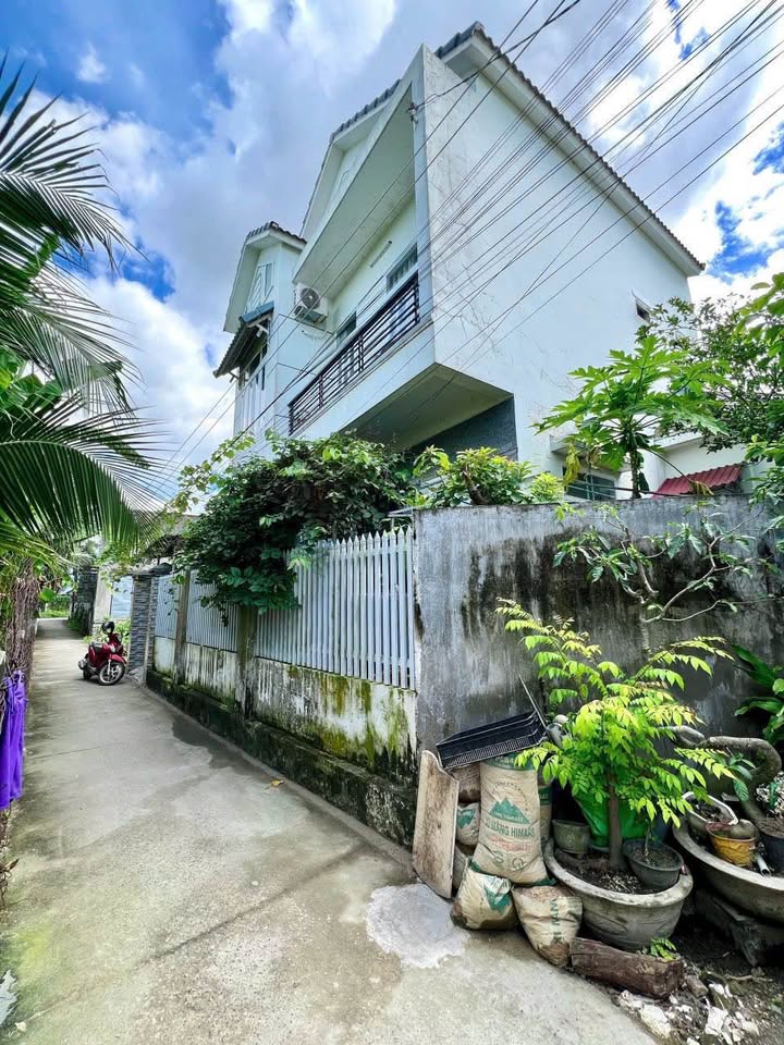 Nhà 1 trệt 1 lầu Diên Thạnh 117m² giá 1.95 tỷ - Bán gấp, sổ đỏ chính chủ!