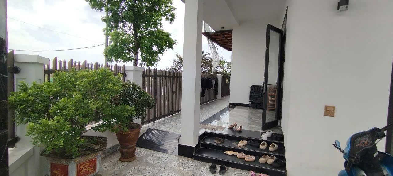 Biệt thự 3 tầng tại phường Quảng Châu, TP Sầm Sơn 148m² giá 5.9 tỷ - Hiện đại và sang trọng!