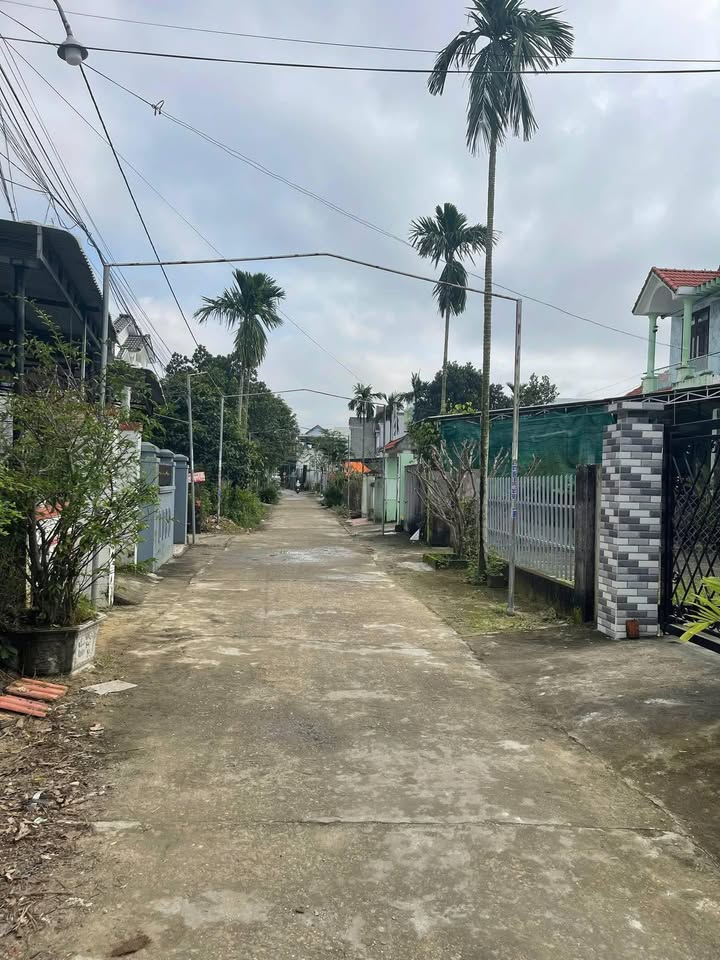 Đất nền Điện Bàn Đông 216m² giá 2.1 tỷ - Đường ô tô thông thoáng, tiện ích đầy đủ!