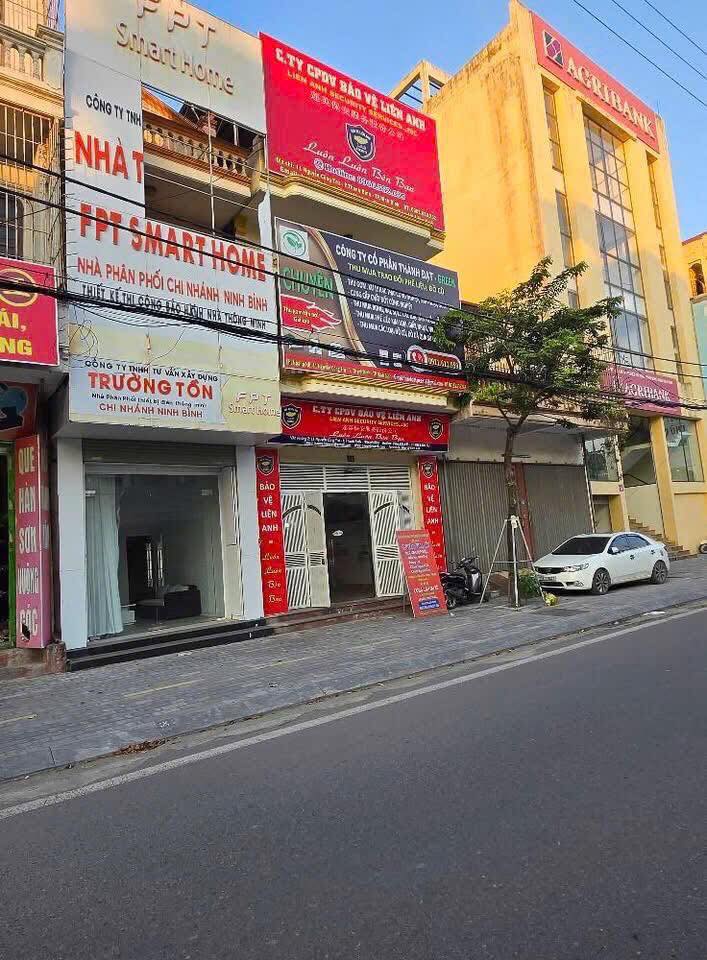 Mặt bằng kinh doanh 3 tầng phố Nam Sơn, Ninh Bình - Chính chủ cho thuê!