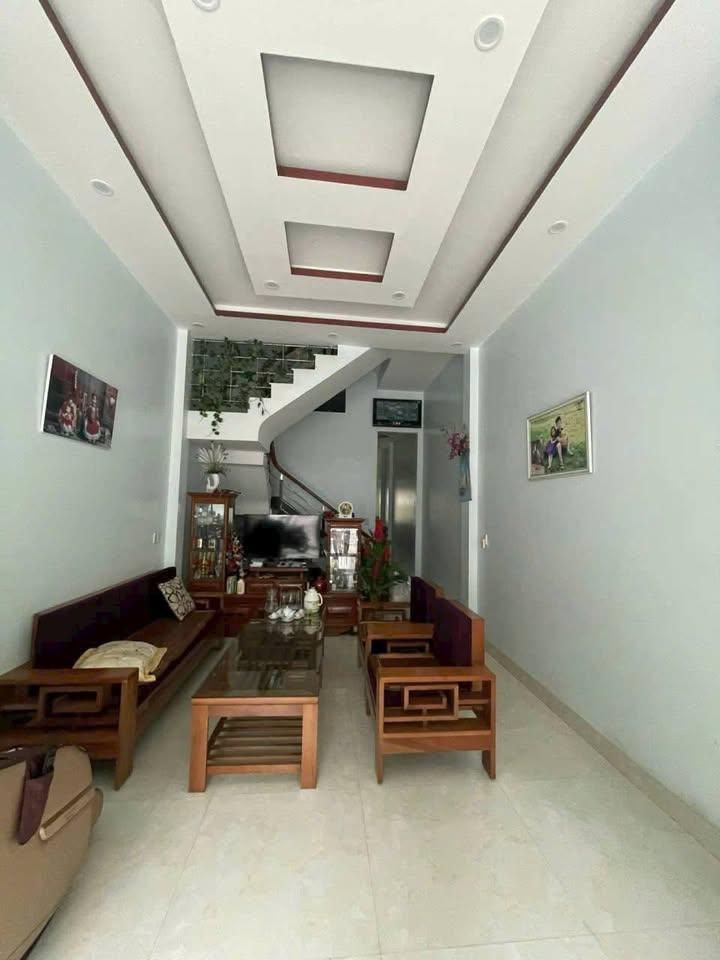 Nhà 3 tầng đường Ngô Quyền, Lào Cai 80m² giá 4.85 tỷ - Pháp lý rõ ràng, full nội thất!