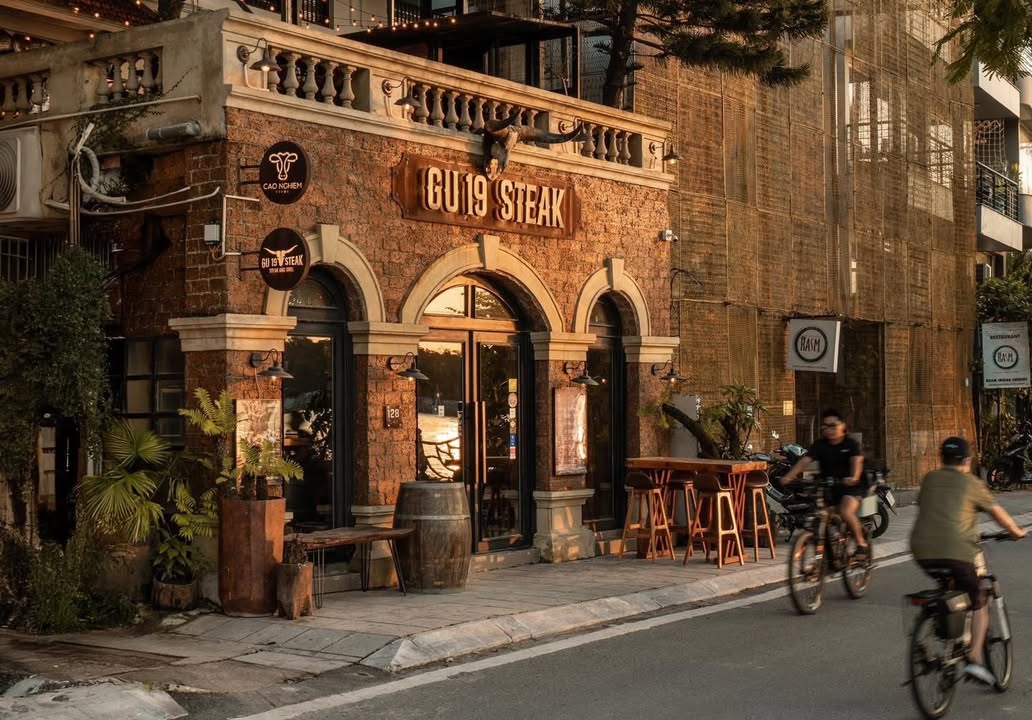 Nhà hàng mặt phố Nguyễn Thị Định, quận Cầu Giấy, 250m² giá 55 triệu - Địa điểm lý tưởng cho kinh doanh!