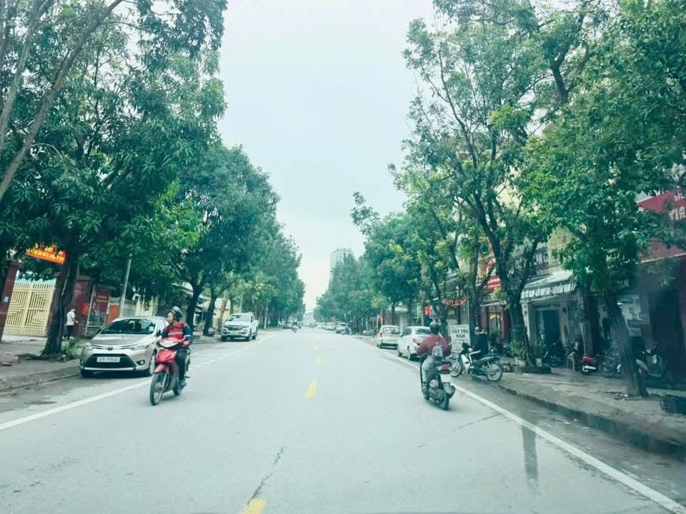 Mặt bằng kinh doanh đường Lý Thường Kiệt, TP Vinh 182m² giá 20 tỷ - Đầu tư sinh lời ngay!