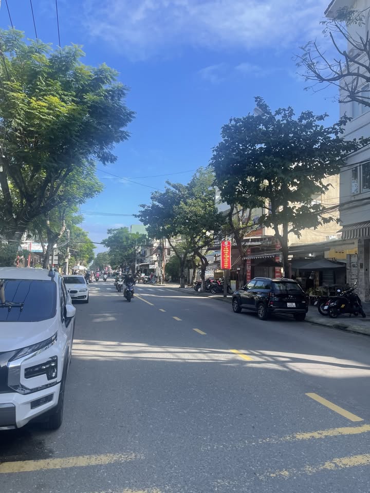 Nhà mặt tiền Nguyễn Công Trứ, Sơn Trà 112m² giá 15.5 tỷ - Đầu tư sinh lời cao!