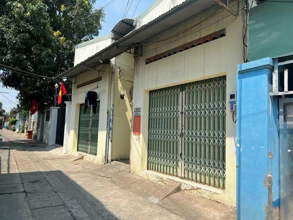 Dãy trọ 10 phòng tại Trảng Dài, Biên Hòa - Thu nhập 10 triệu/tháng!